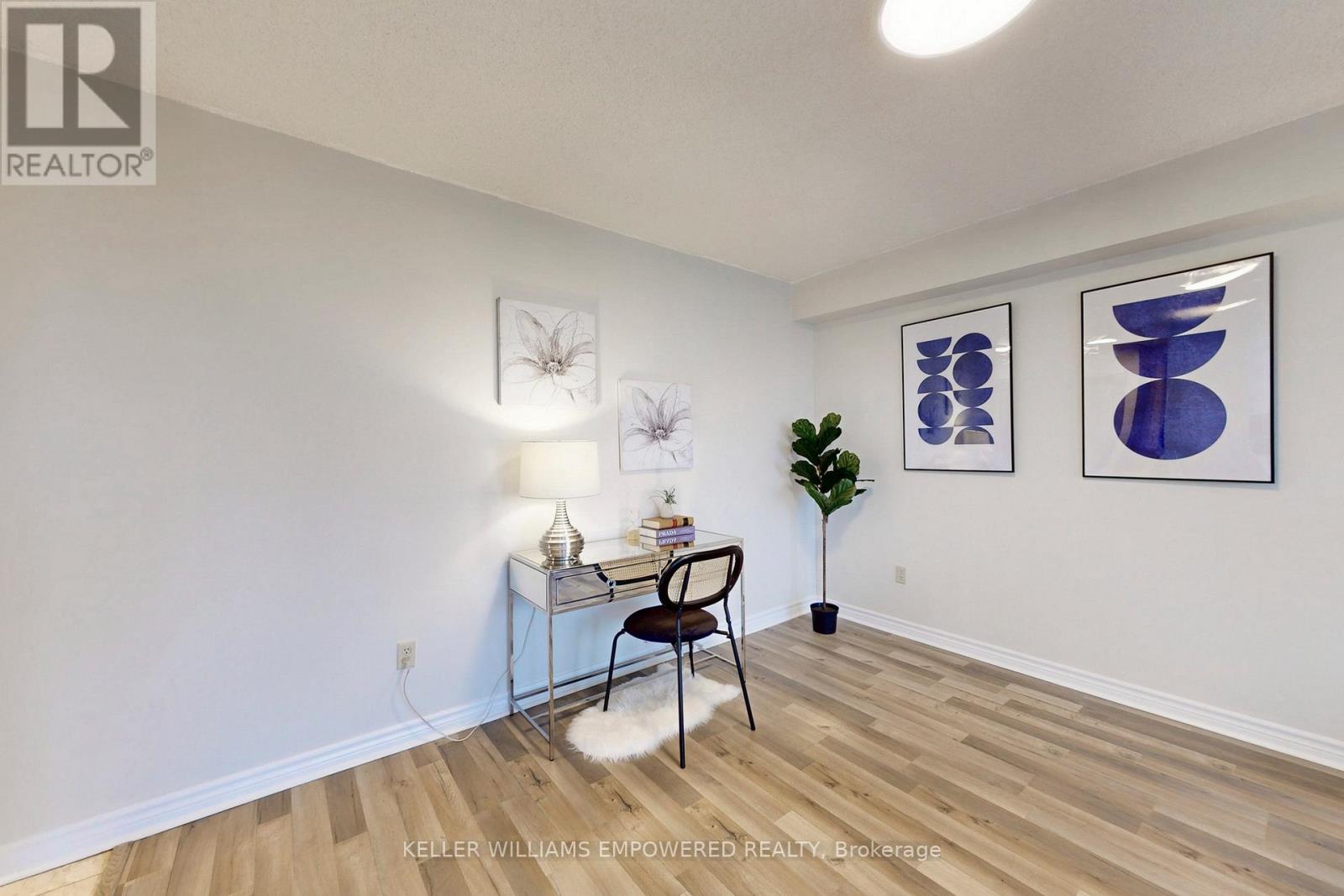 707 - 20 Harding Boulevard W, Richmond Hill, Ontario  L4C 9S4 - Photo 9 - N12568874