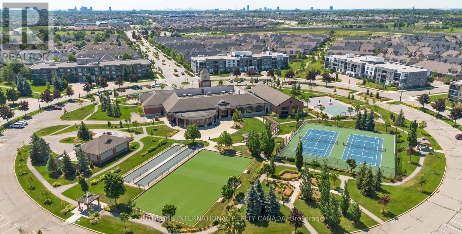 12 Fairvalley Street, Brampton, Ontario  L6R 0S3 - Photo 26 - W12568100