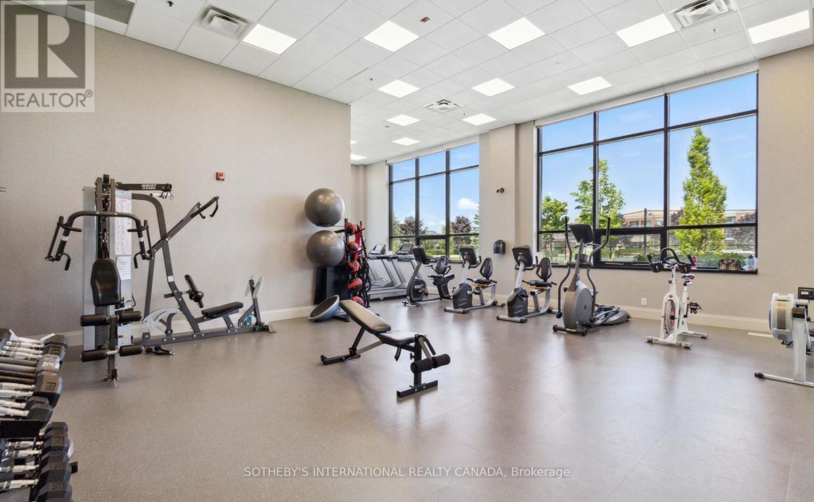 12 Fairvalley Street, Brampton, Ontario  L6R 0S3 - Photo 29 - W12568100