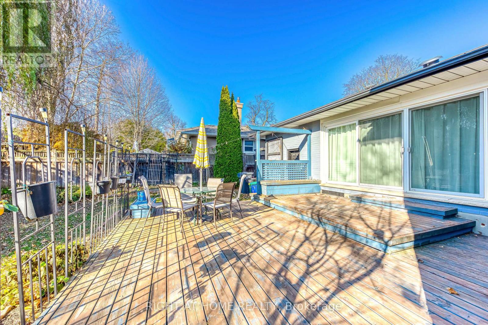 426 Lees Lane, Oakville, Ontario  L6L 4S7 - Photo 49 - W12568840