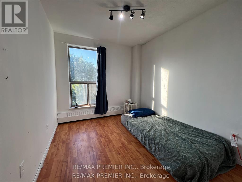 234 - 10 Eddystone Avenue, Toronto, Ontario  M3N 2T2 - Photo 8 - W12568844