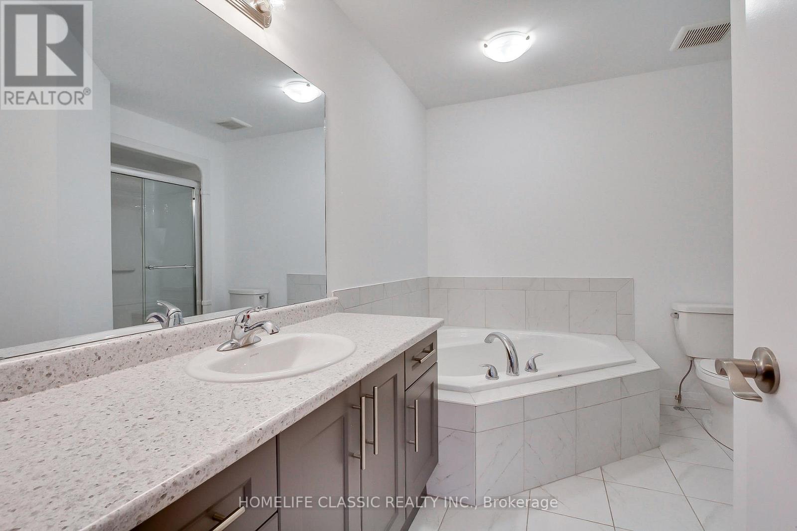 14 - 14 Laguna Village Crescent, Hamilton, Ontario  L8E 3M8 - Photo 21 - X12568860