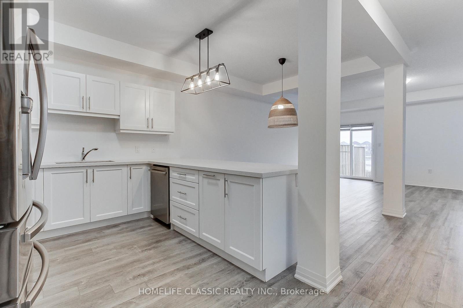 14 - 14 Laguna Village Crescent, Hamilton, Ontario  L8E 3M8 - Photo 28 - X12568860