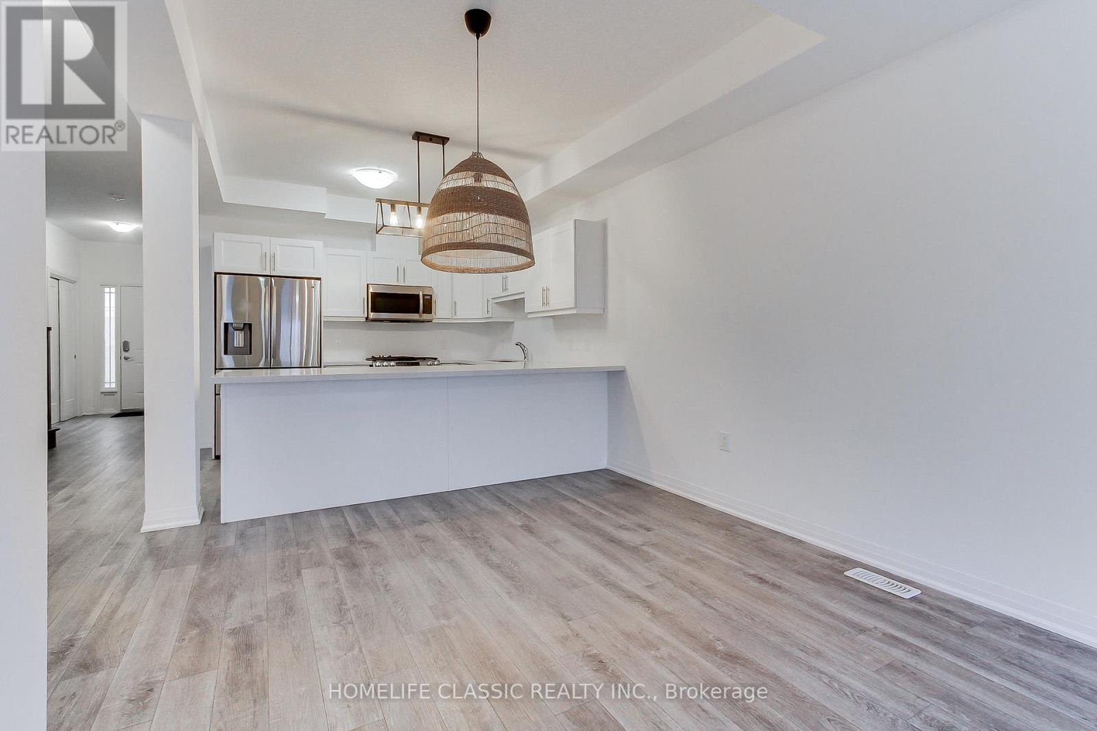 14 - 14 Laguna Village Crescent, Hamilton, Ontario  L8E 3M8 - Photo 35 - X12568860