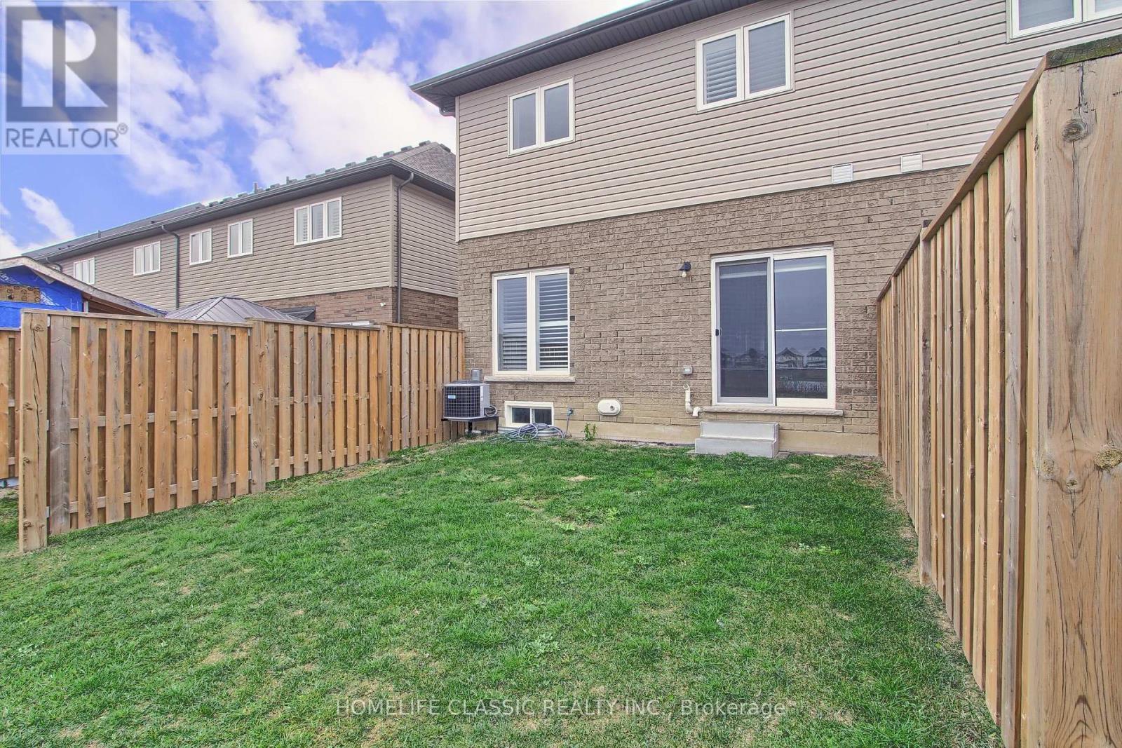 14 - 14 Laguna Village Crescent, Hamilton, Ontario  L8E 3M8 - Photo 39 - X12568860