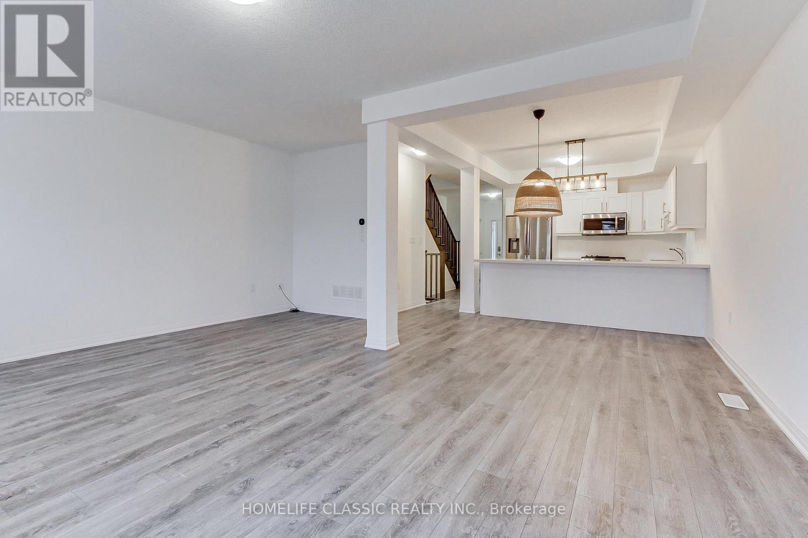 14 - 14 Laguna Village Crescent, Hamilton, Ontario  L8E 3M8 - Photo 7 - X12568860