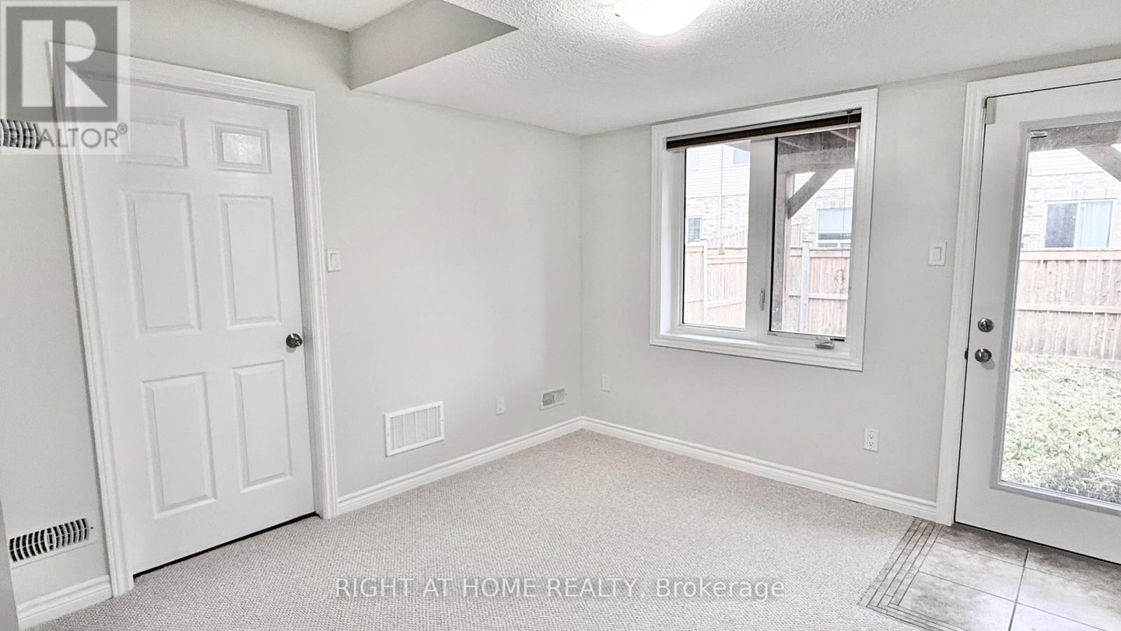 87 Mayland Trail, Hamilton, Ontario  L8J 0G4 - Photo 9 - X12568868