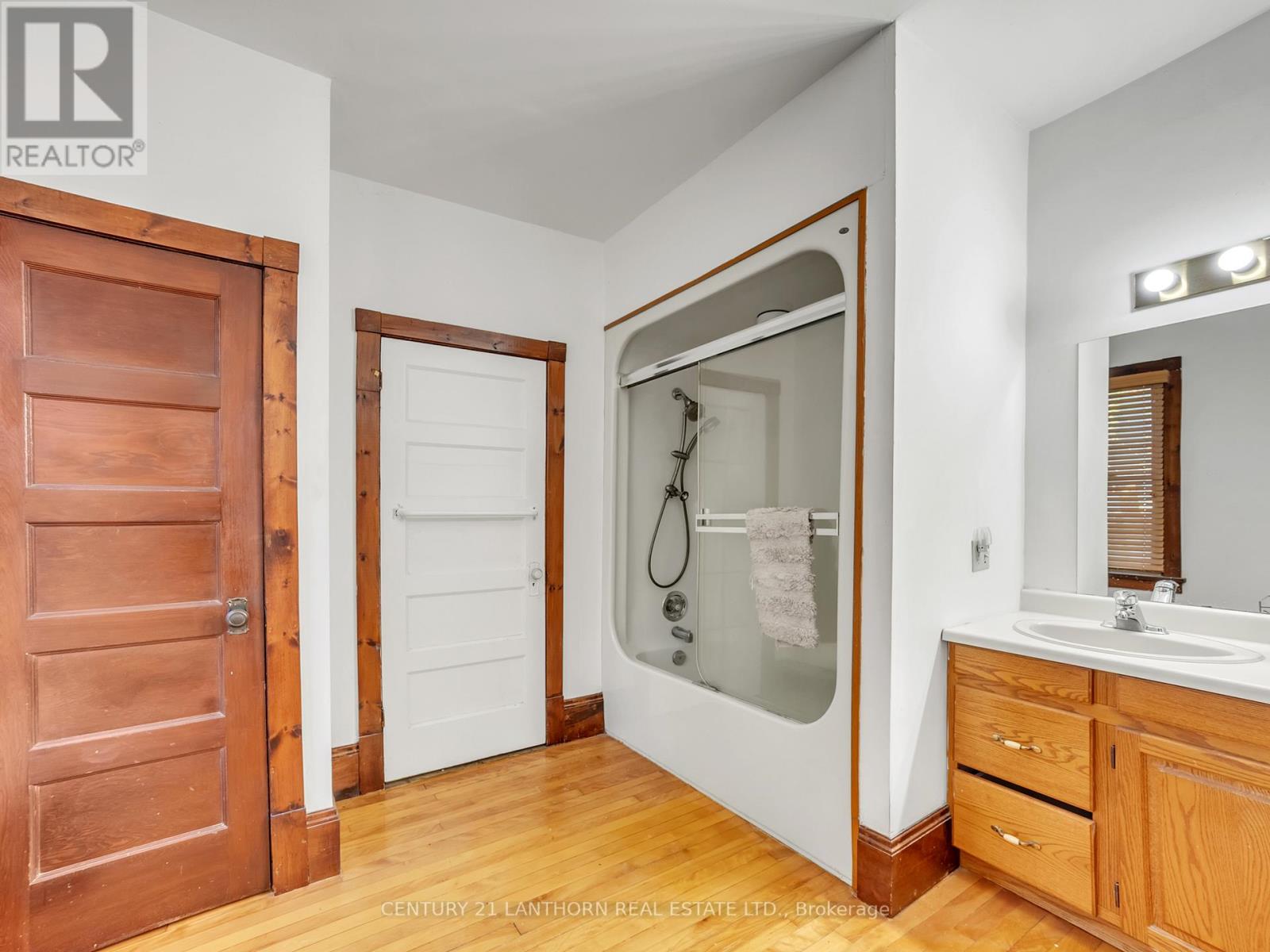 49 Consecon Street, Prince Edward County, Ontario  K0K 3L0 - Photo 14 - X12568886