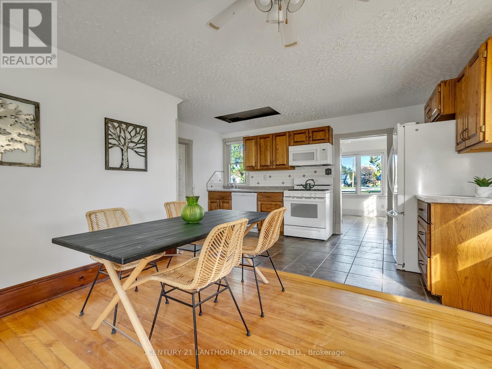 49 Consecon Street, Prince Edward County, Ontario  K0K 3L0 - Photo 16 - X12568886