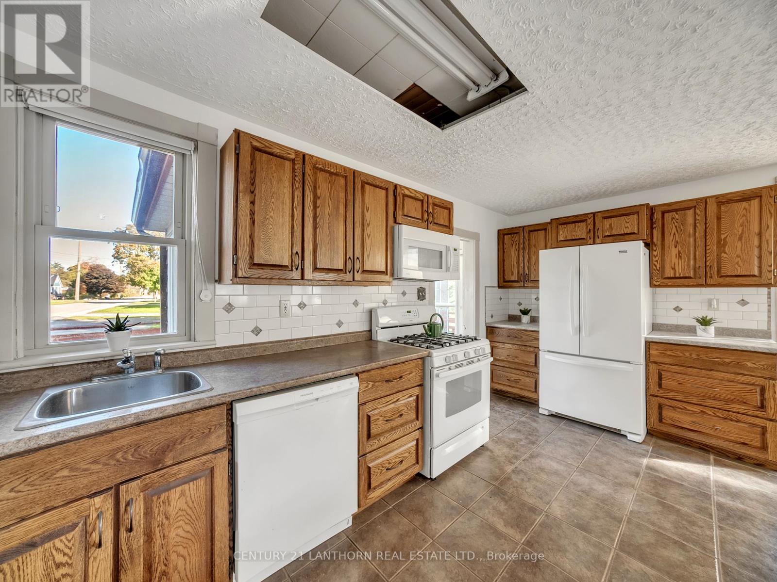 49 Consecon Street, Prince Edward County, Ontario  K0K 3L0 - Photo 18 - X12568886