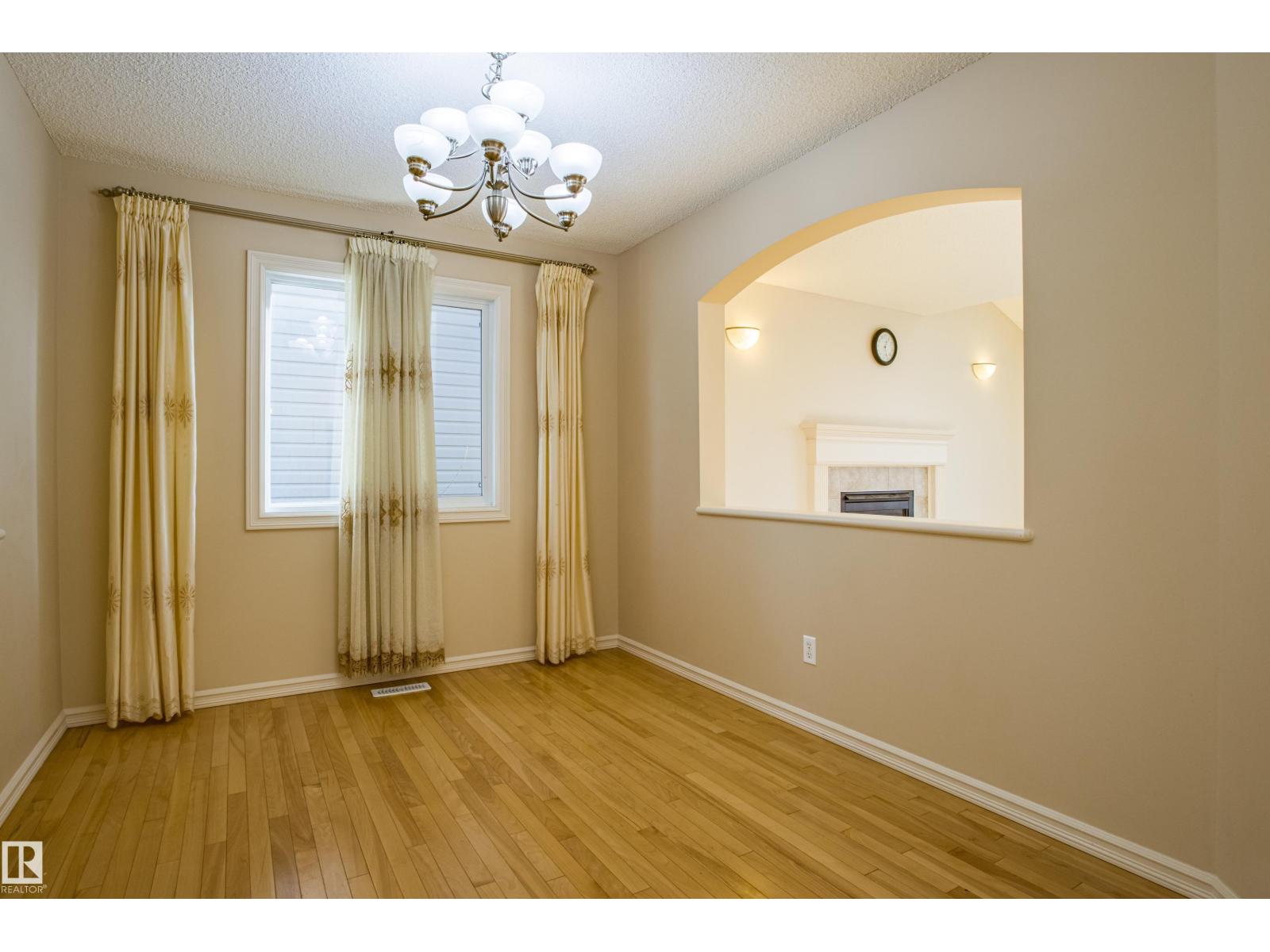 1253 Latta Cr Nw, Edmonton, Alberta  T6R 3P6 - Photo 6 - E4466375