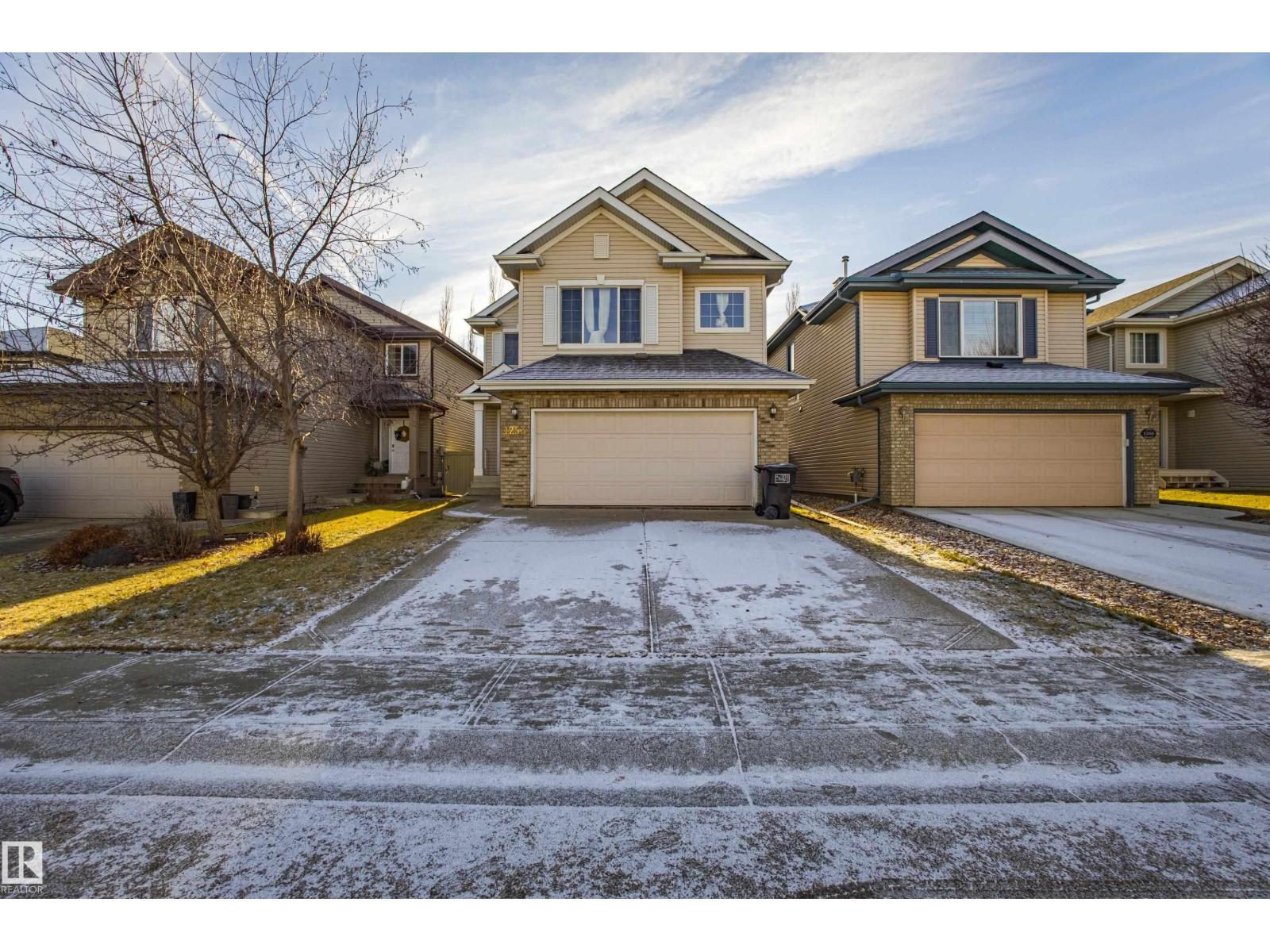 1253 Latta Cr Nw, Edmonton, Alberta  T6R 3P6 - Photo 2 - E4466375