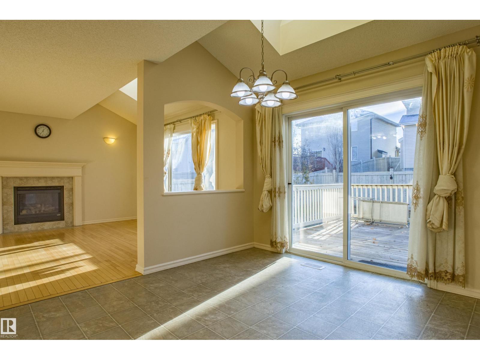 1253 Latta Cr Nw, Edmonton, Alberta  T6R 3P6 - Photo 16 - E4466375