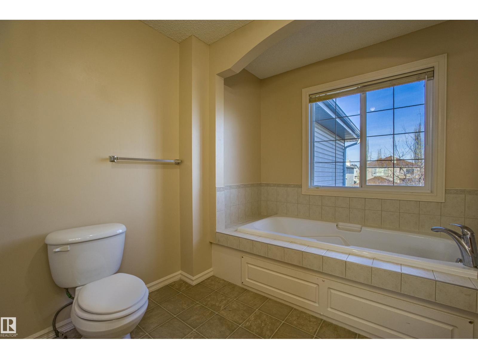 1253 Latta Cr Nw, Edmonton, Alberta  T6R 3P6 - Photo 37 - E4466375