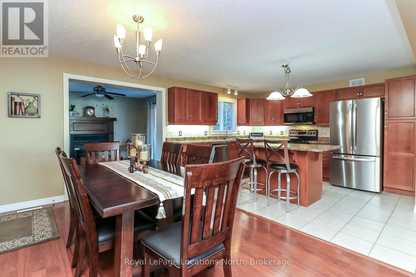 24 Kentucky Avenue, Wasaga Beach, Ontario  L9Z 3A8 - Photo 10 - S12568888