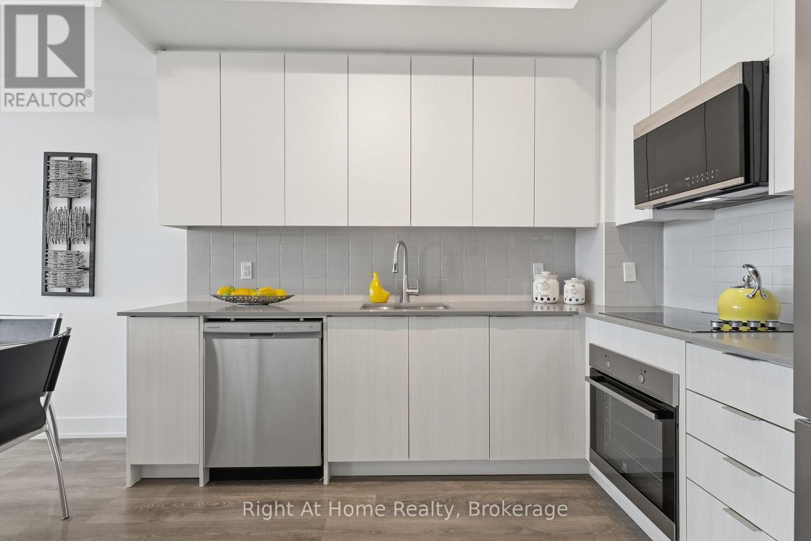 815 - 2489 Taunton Road, Oakville, Ontario  L6H 3R8 - Photo 12 - W12568898