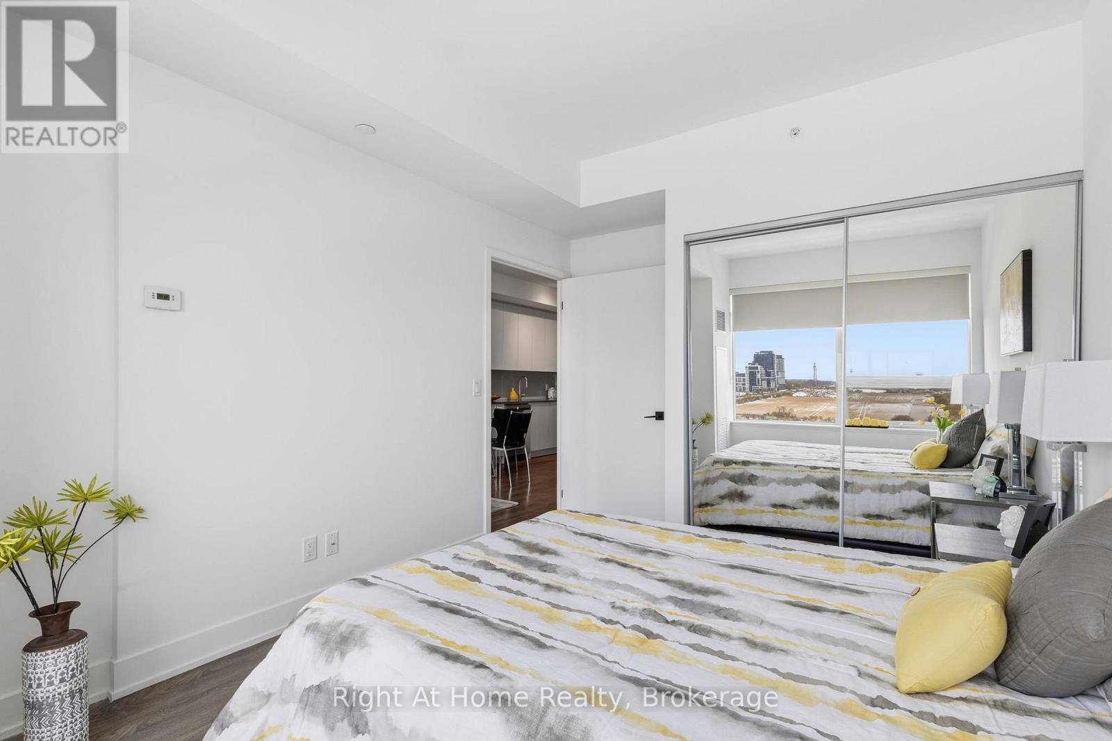 815 - 2489 Taunton Road, Oakville, Ontario  L6H 3R8 - Photo 23 - W12568898