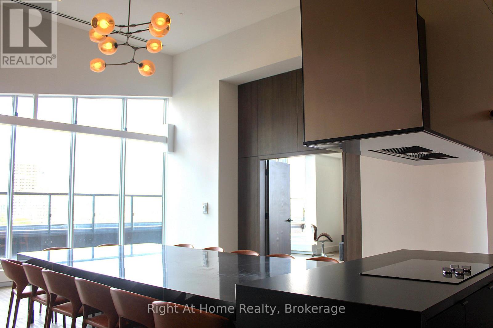 815 - 2489 Taunton Road, Oakville, Ontario  L6H 3R8 - Photo 32 - W12568898