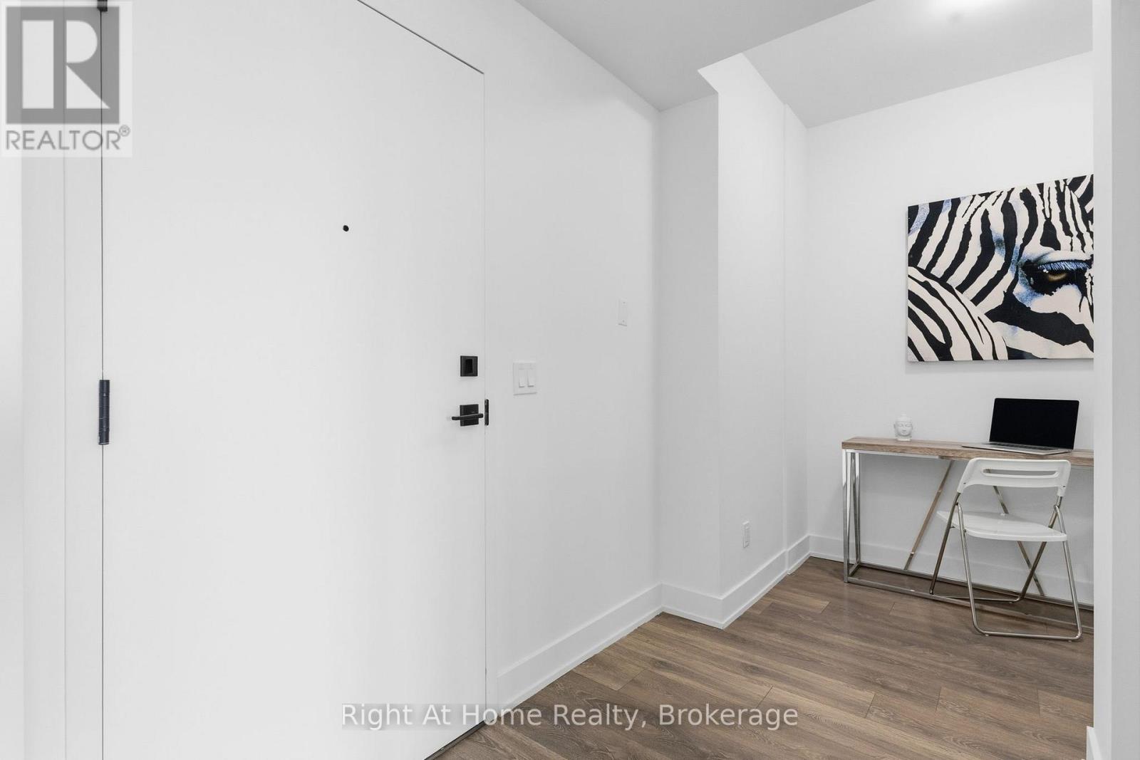 815 - 2489 Taunton Road, Oakville, Ontario  L6H 3R8 - Photo 4 - W12568898