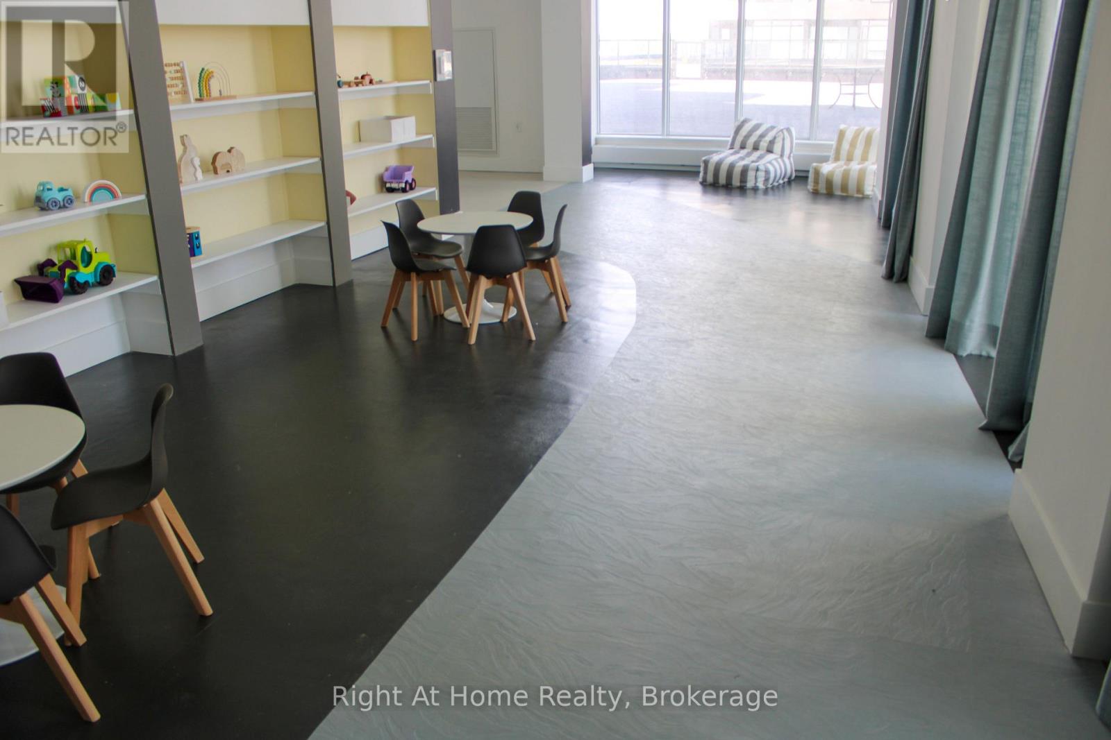 815 - 2489 Taunton Road, Oakville, Ontario  L6H 3R8 - Photo 41 - W12568898