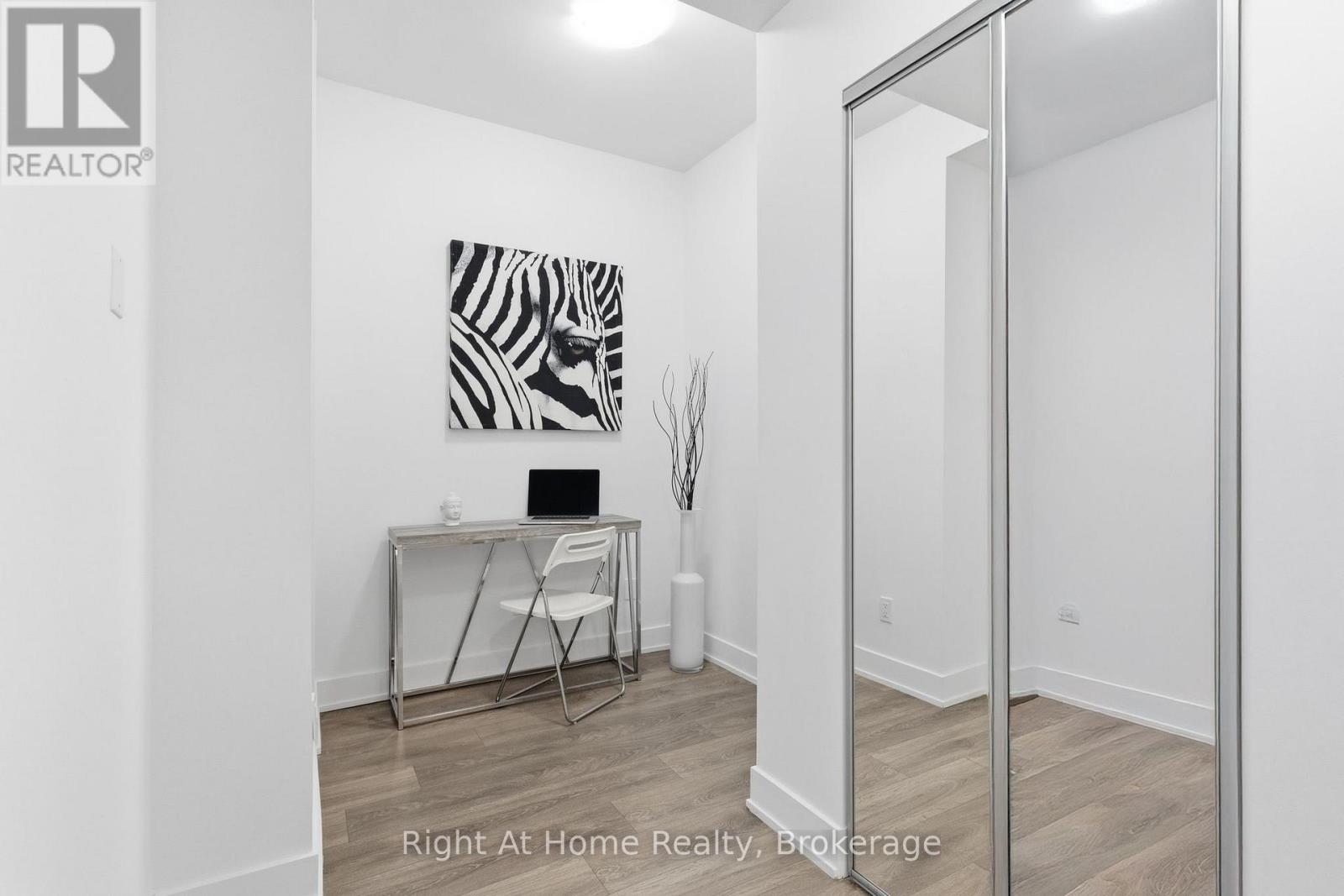 815 - 2489 Taunton Road, Oakville, Ontario  L6H 3R8 - Photo 7 - W12568898