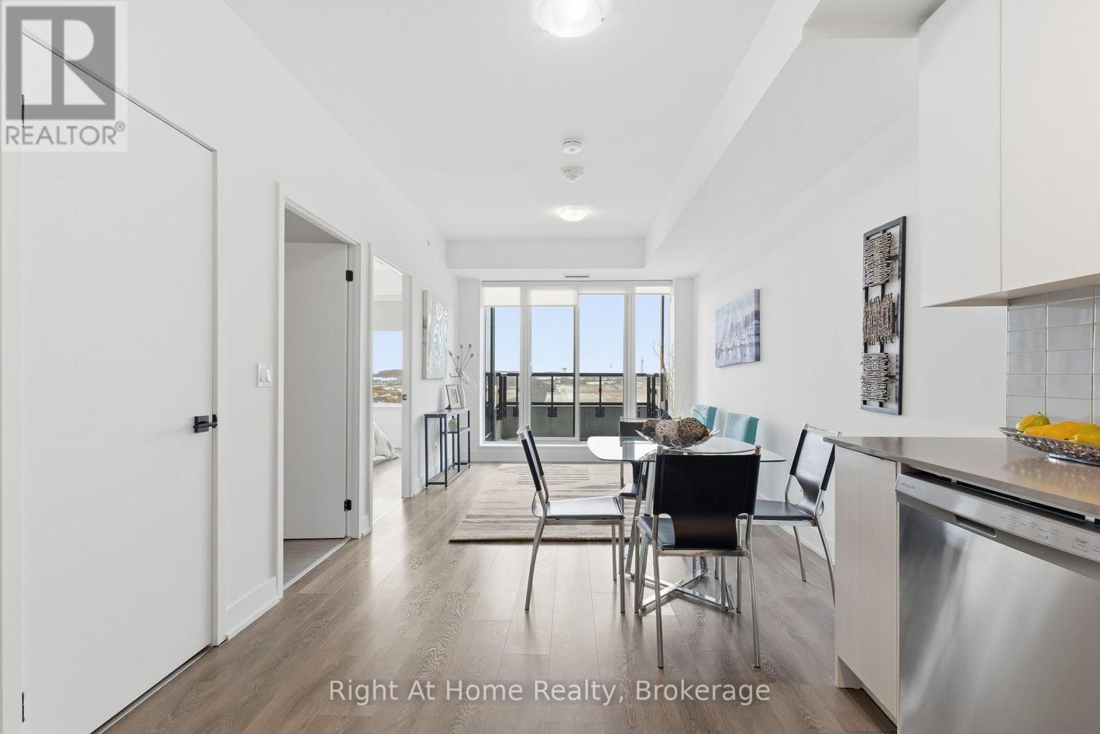 815 - 2489 Taunton Road, Oakville, Ontario  L6H 3R8 - Photo 9 - W12568898