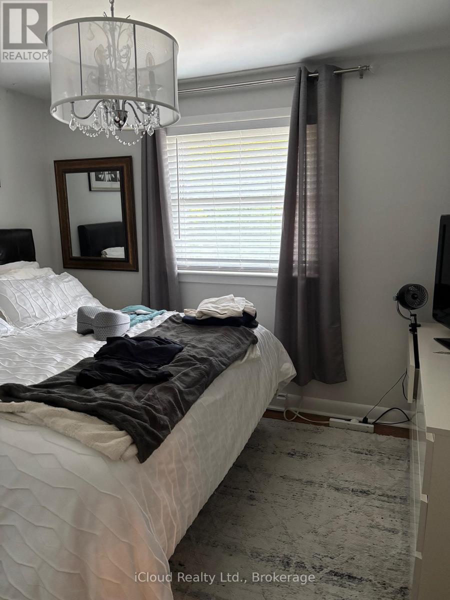 2438 Hixon Street, Oakville, Ontario L6L 1V1 - Photo 11 - W12568088