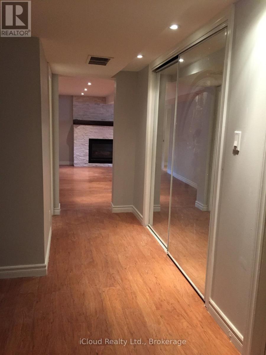 2438 Hixon Street, Oakville, Ontario L6L 1V1 - Photo 16 - W12568088