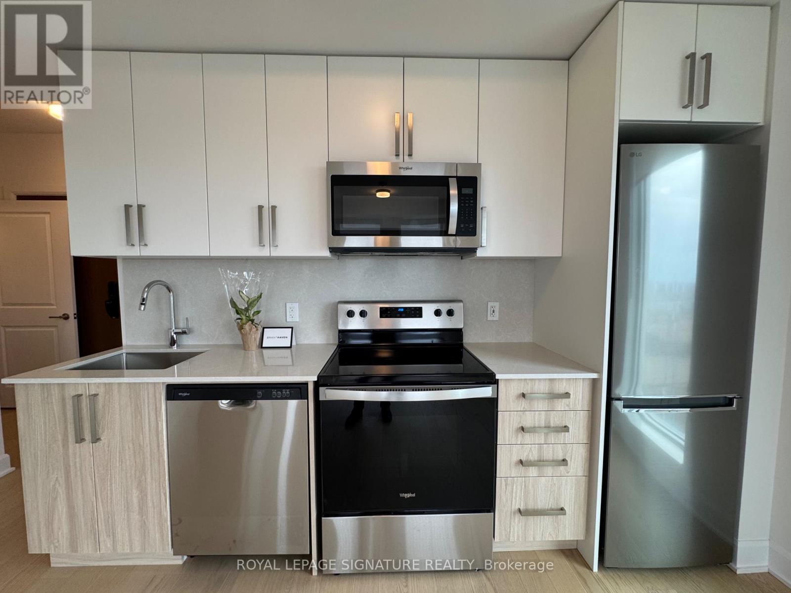 1802 - 3240 William Coltson Avenue, Oakville, Ontario  L6H 8C8 - Photo 19 - W12566548