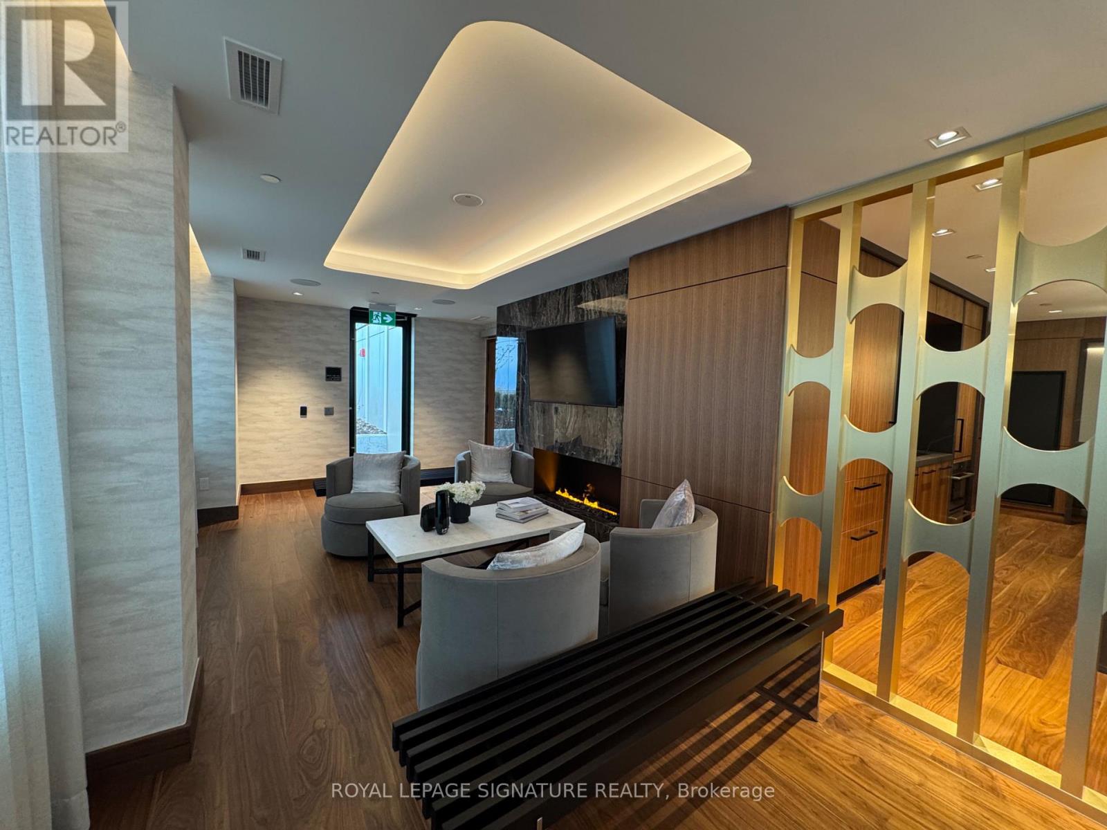 1802 - 3240 William Coltson Avenue, Oakville, Ontario  L6H 8C8 - Photo 8 - W12566548