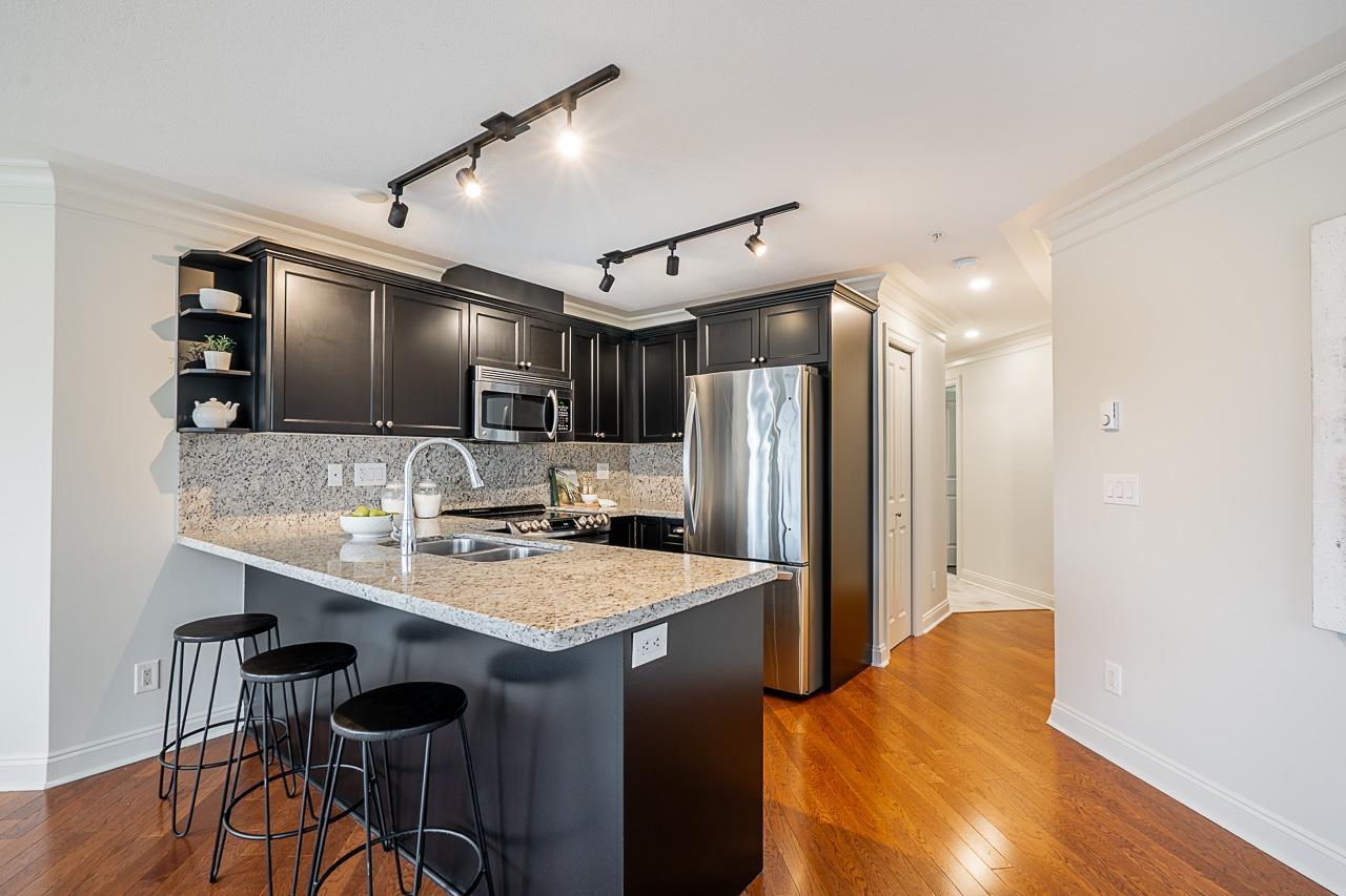 302 15389 Roper Avenue, White Rock, British Columbia  V4B 2S8 - Photo 16 - R3068358