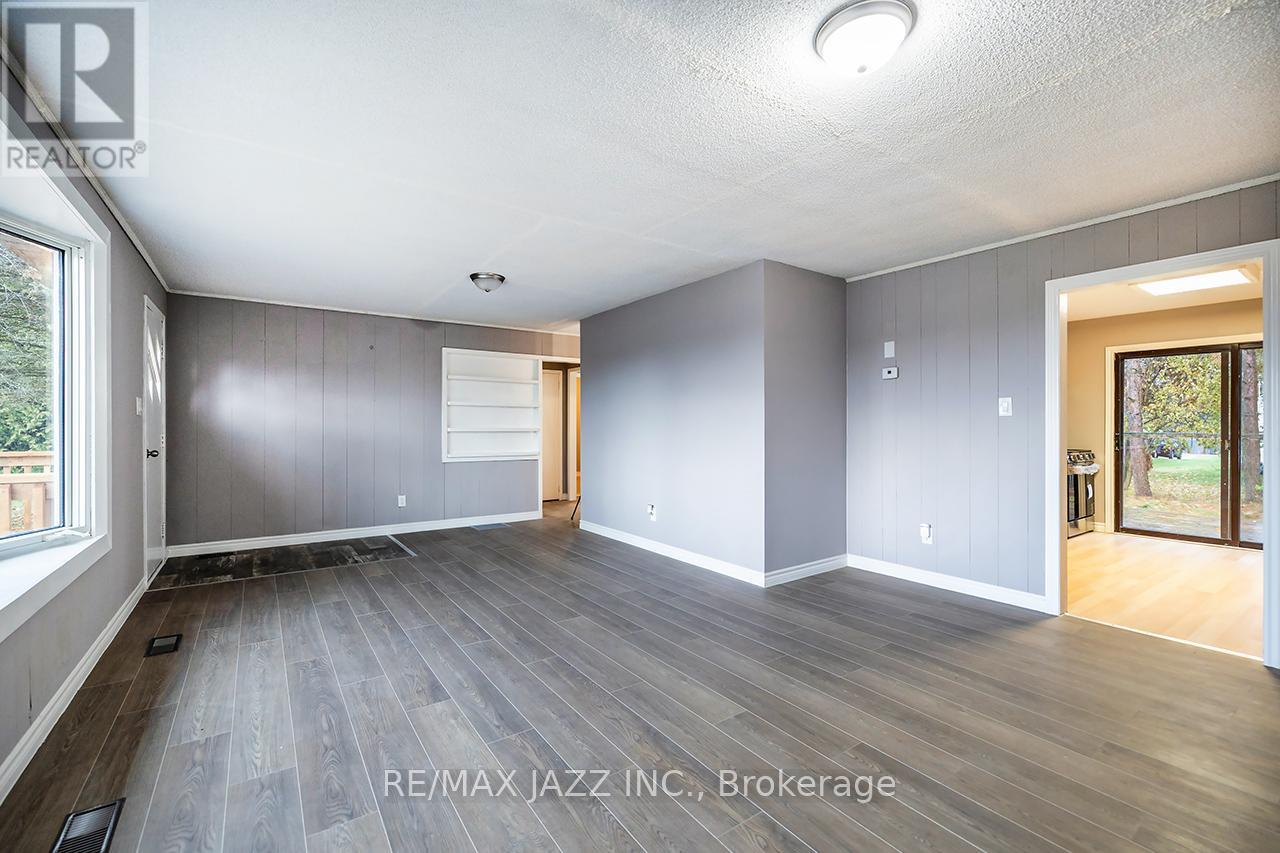 134 Day Drive, Kawartha Lakes, Ontario  L3V 6H5 - Photo 19 - X12568930