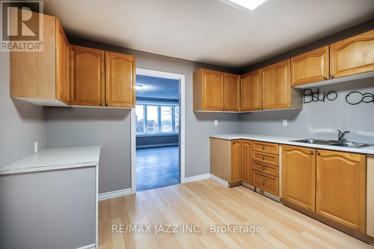 134 Day Drive, Kawartha Lakes, Ontario  L3V 6H5 - Photo 23 - X12568930