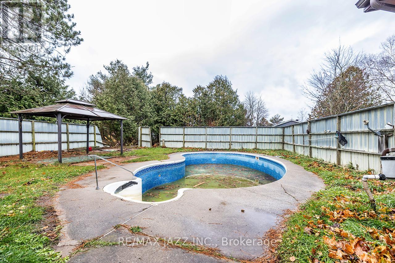 134 Day Drive, Kawartha Lakes, Ontario  L3V 6H5 - Photo 40 - X12568930