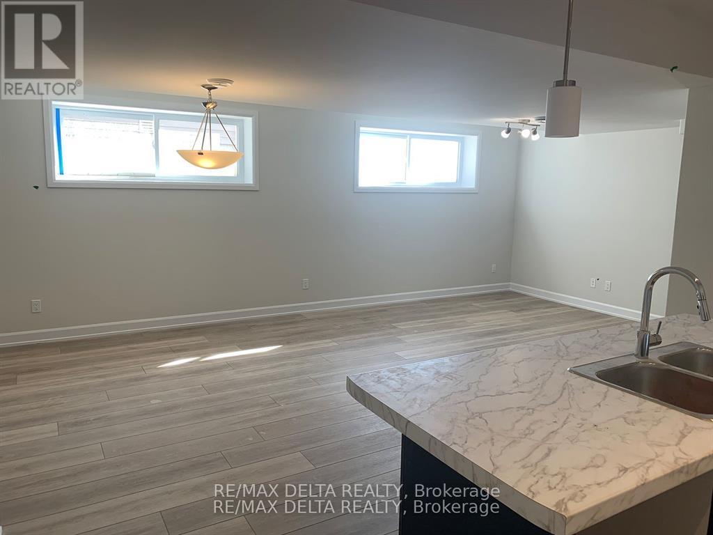 A - 928 Chablis Crescent, Russell, Ontario  K0A 1W0 - Photo 5 - X12568908