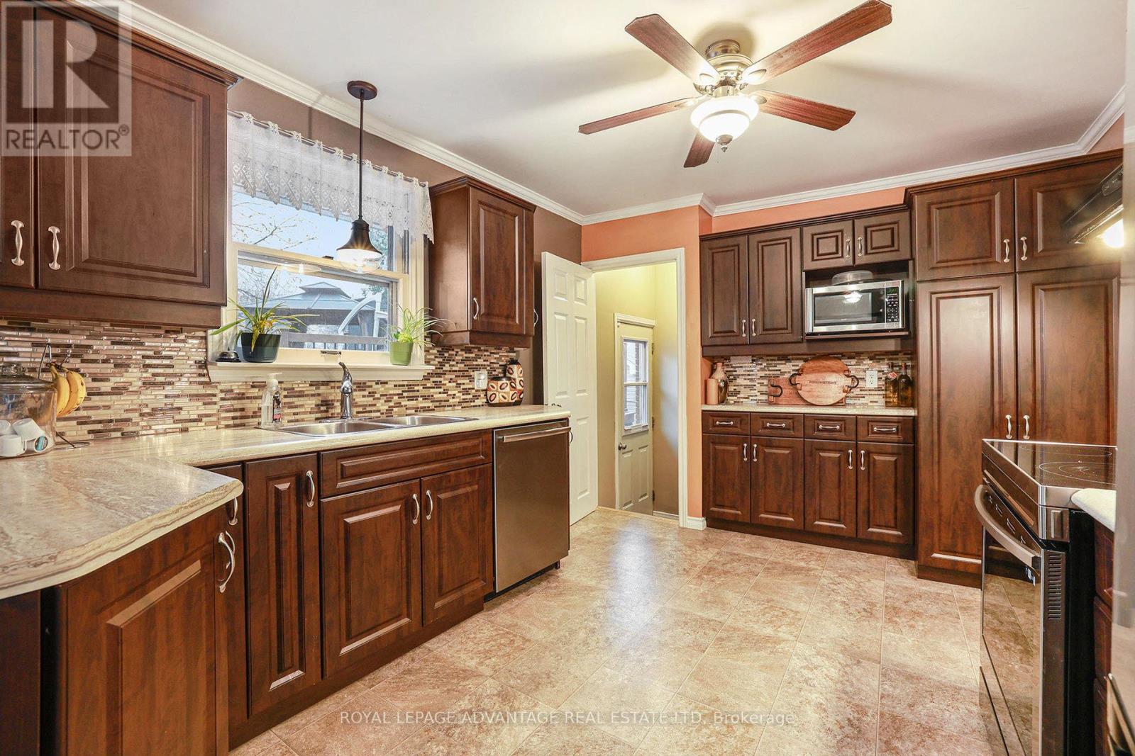 123 Queen Street, Smiths Falls, Ontario  K7A 3N7 - Photo 11 - X12568022