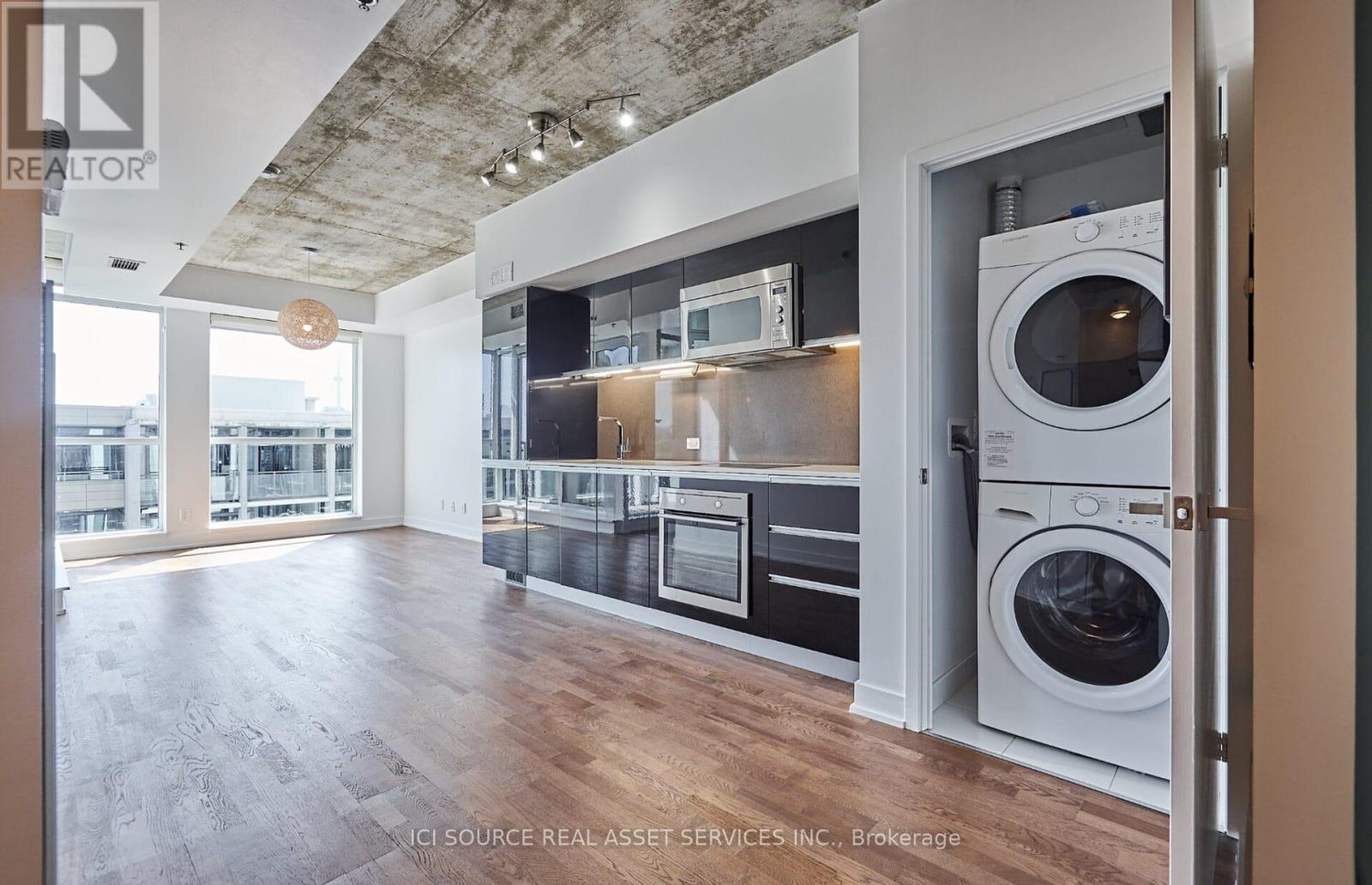 726 - 20 Minowan Miikan Lane, Toronto, Ontario  M6J 0E5 - Photo 3 - C12568914