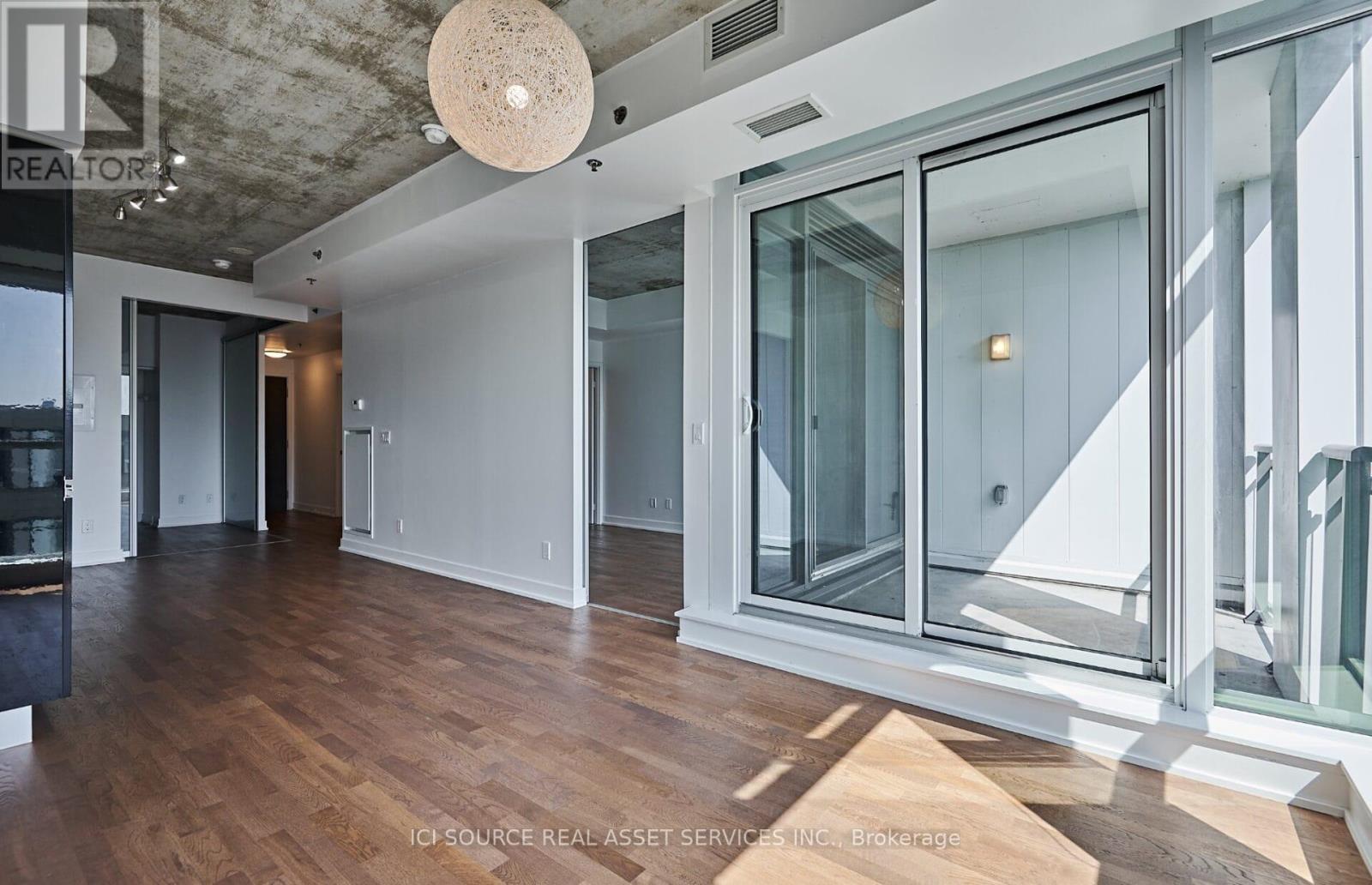 726 - 20 Minowan Miikan Lane, Toronto, Ontario  M6J 0E5 - Photo 8 - C12568914