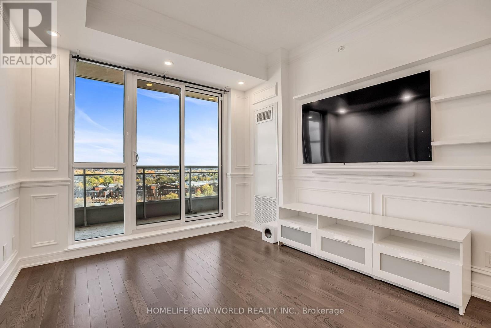 1004 - 9205 Yonge Street, Richmond Hill, Ontario  L4C 1V5 - Photo 14 - N12568902