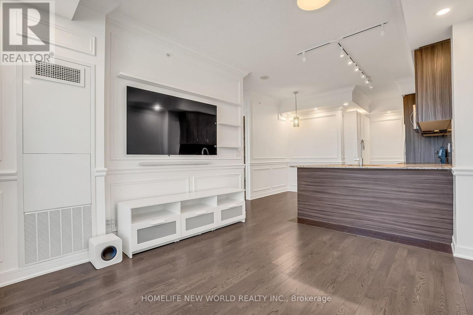 1004 - 9205 Yonge Street, Richmond Hill, Ontario  L4C 1V5 - Photo 15 - N12568902