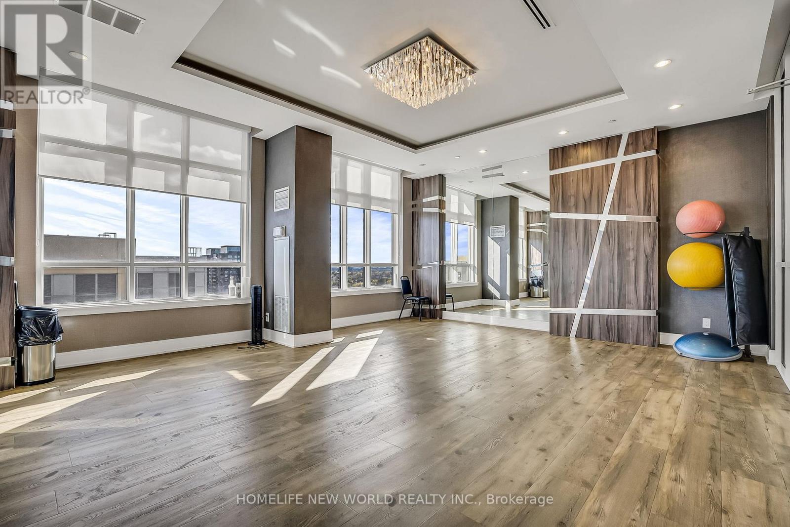 1004 - 9205 Yonge Street, Richmond Hill, Ontario  L4C 1V5 - Photo 31 - N12568902