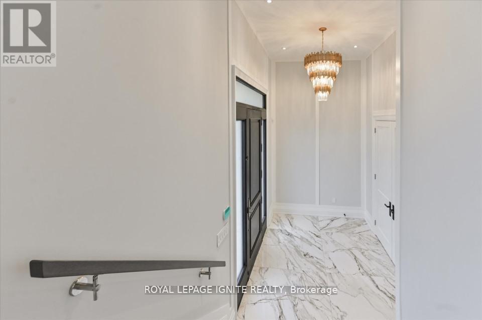 86 Glentworth Road, Toronto, Ontario  M2J 2E8 - Photo 29 - C12568940