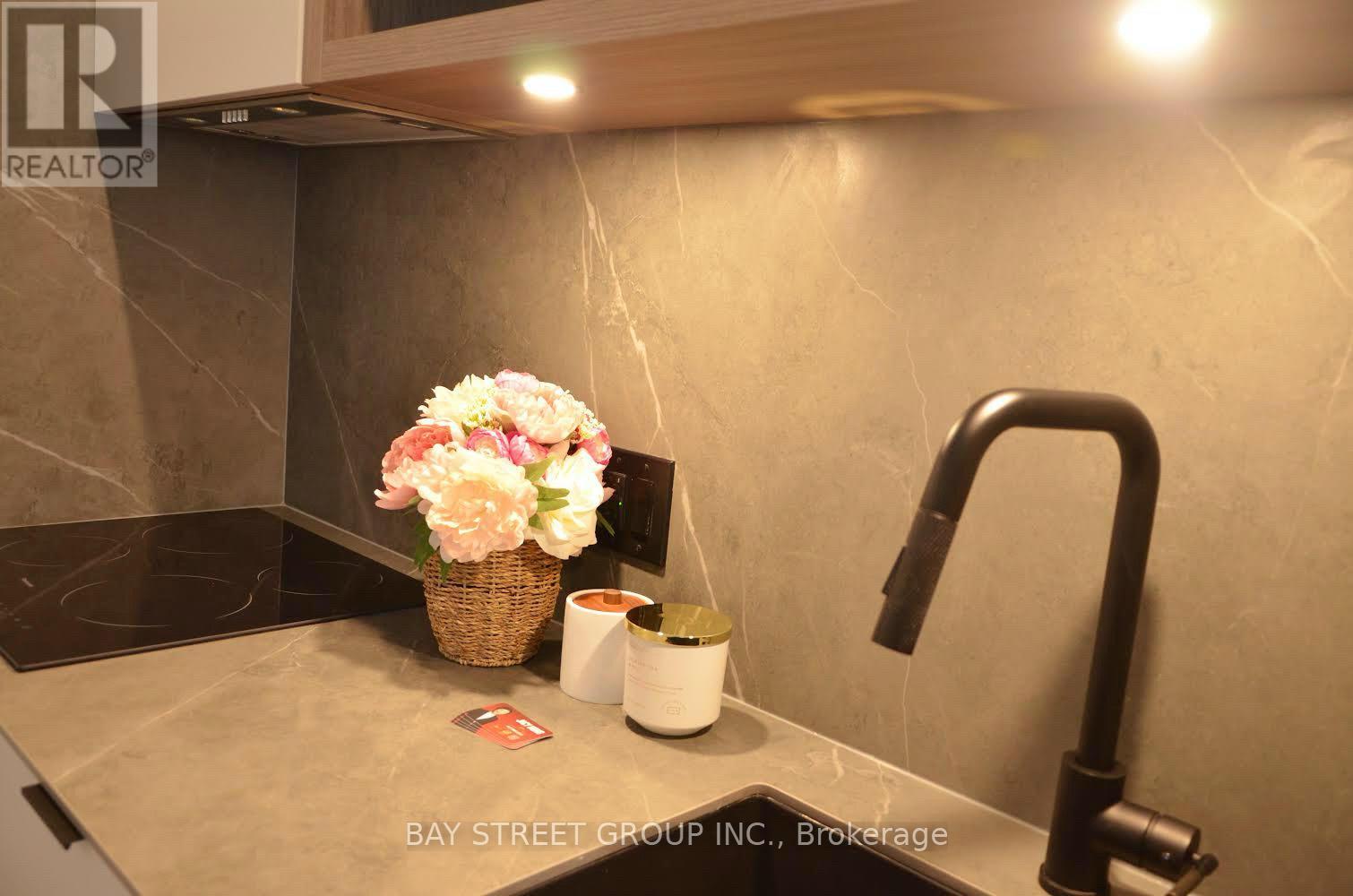 #3209 - 55 Charles Street E, Toronto, Ontario  M4Y 0J1 - Photo 3 - C12568942