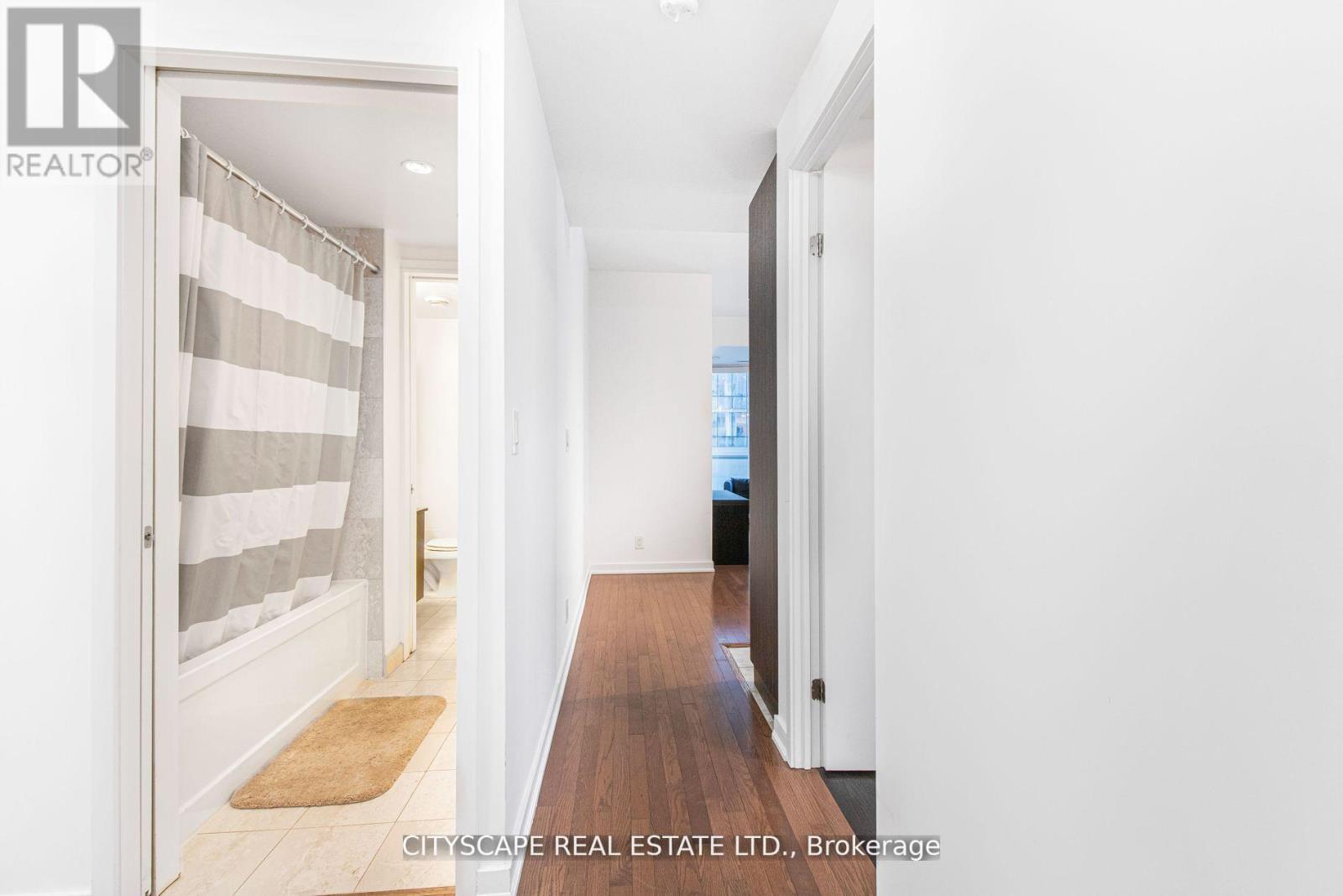 3910 - 12 York Street, Toronto, Ontario  M5J 0A5 - Photo 5 - C12568952