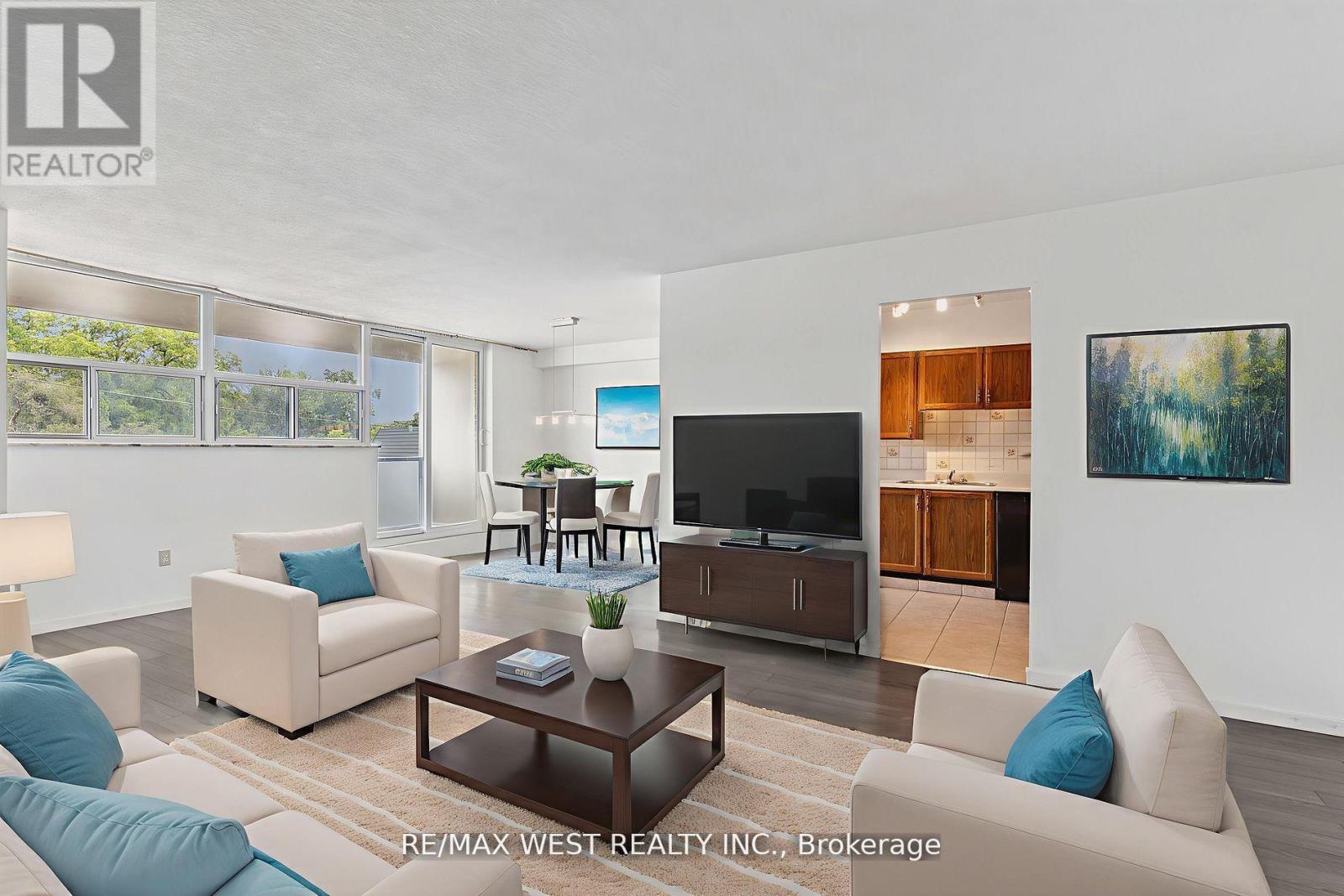 404 - 2130 Weston Road, Toronto, Ontario  M9N 3R9 - Photo 2 - W12568944