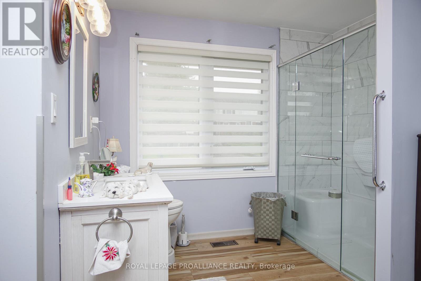 10 Devere Gardens, Quinte West, Ontario K8V 3M3 - Photo 18 - X12568994