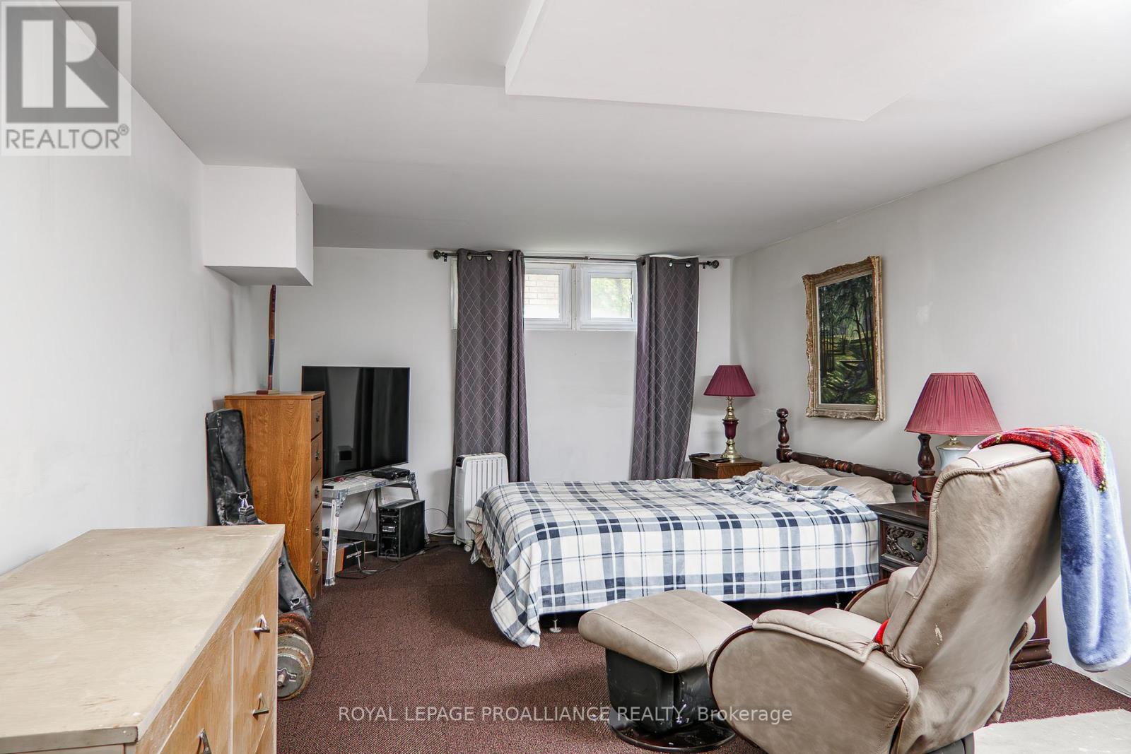 10 Devere Gardens, Quinte West, Ontario K8V 3M3 - Photo 28 - X12568994