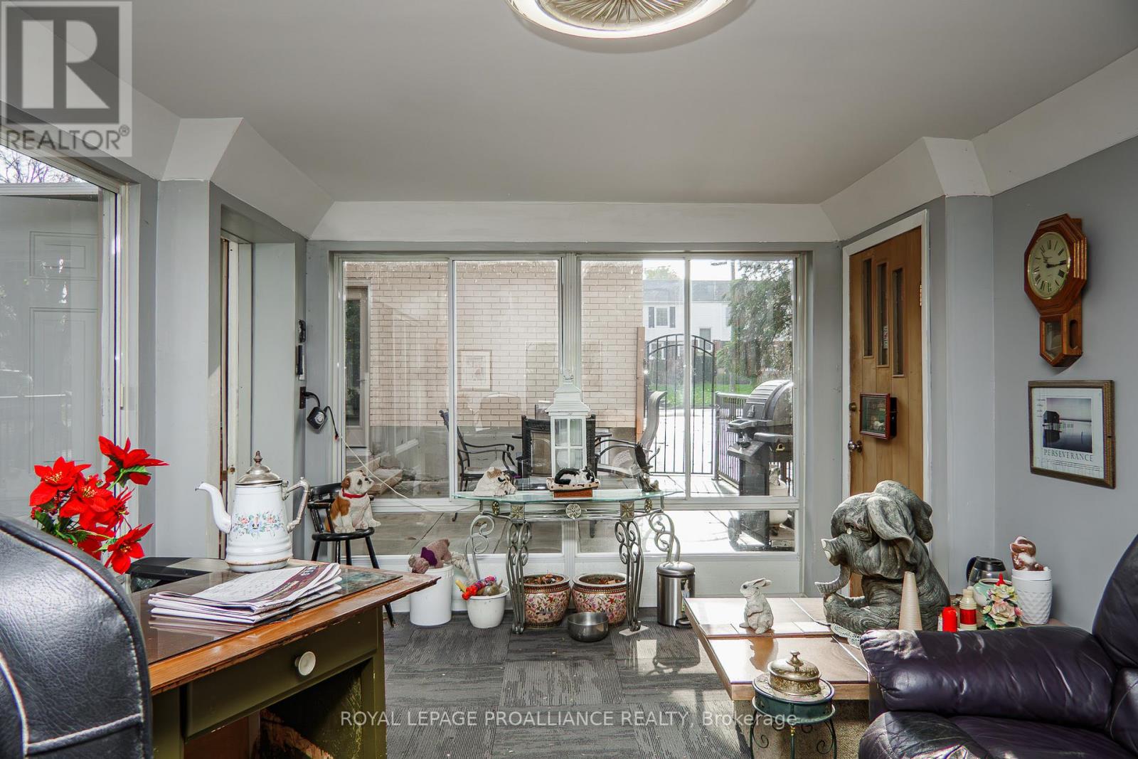 10 Devere Gardens, Quinte West, Ontario K8V 3M3 - Photo 31 - X12568994