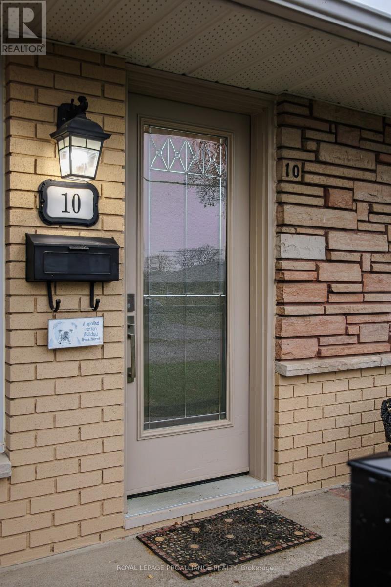 10 Devere Gardens, Quinte West, Ontario K8V 3M3 - Photo 35 - X12568994