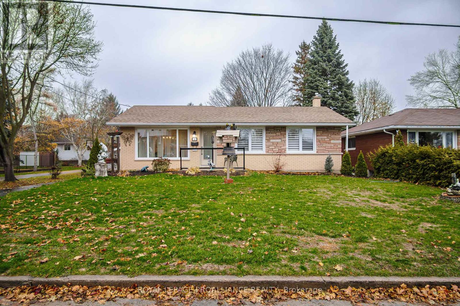 10 Devere Gardens, Quinte West, Ontario K8V 3M3 - Photo 39 - X12568994